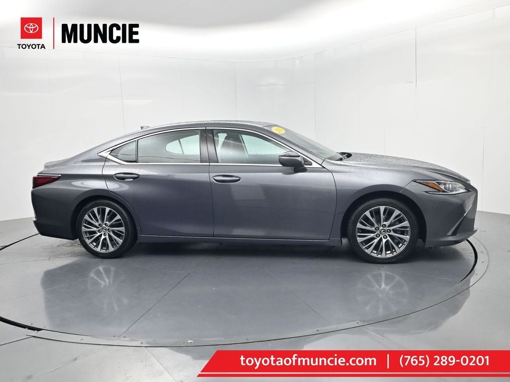 2019 Lexus ES